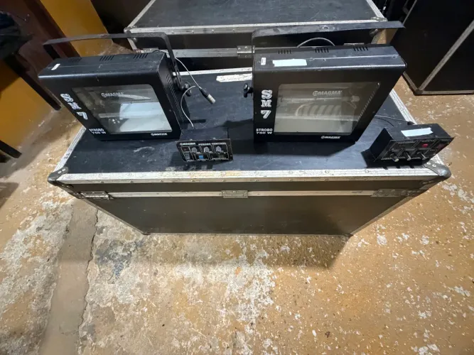 Kit 2 strobo Magna sm7 - 750watts