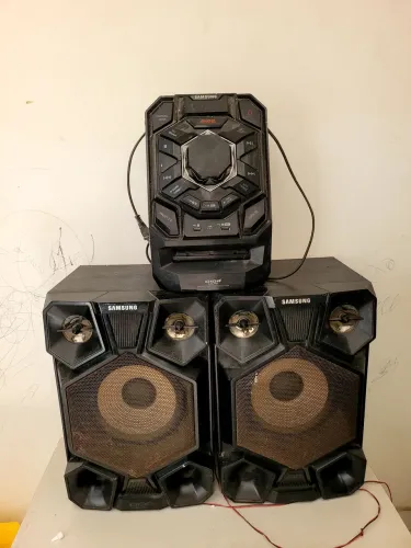 Mini System Samsung Giga Sound Blast, modelo MX-J630