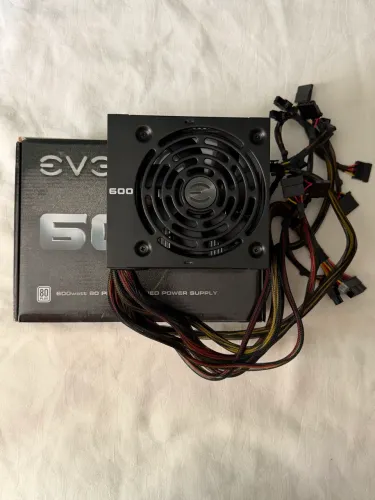Fonte EVGA 600W 80Plus