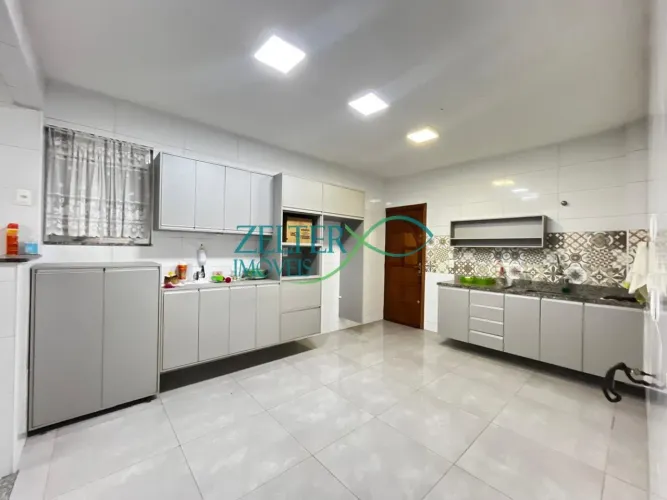 Apartamento em Irajá/ pertinho BRT Vaz lobo/ 02 quartos + dependencia completa, 02 banheir