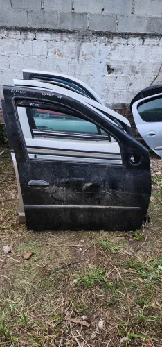 PORTA FRENTE DIREITA RENAULT LOGAN 2008 A 2013 