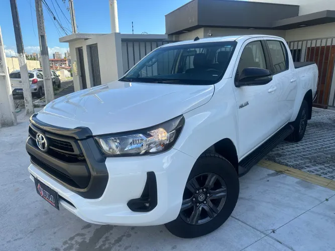 Toyota Hilux CD SR 4X4 2.8 TDI Diesel Aut. 2024