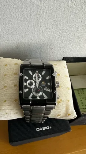 Casio Edifice EFX-501D-1AVDF
