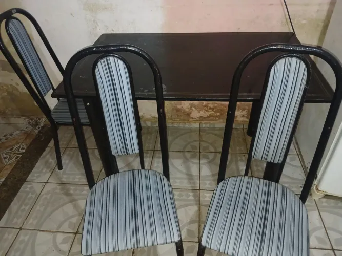 Mesa 3 cadeiras