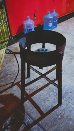 Fritadeira a gás com tacho completa 150,00