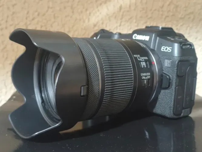 Canon RP + Lente 24-105 F 4-7.1 STM