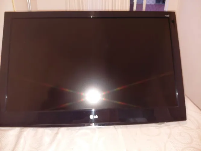 TV LG 42" Full HD Completa (Modelo 42LD420) - Funcionando Perfeitamente