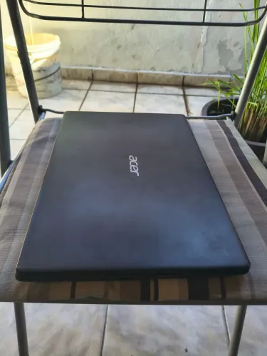 Notebook Acer Super Conservado