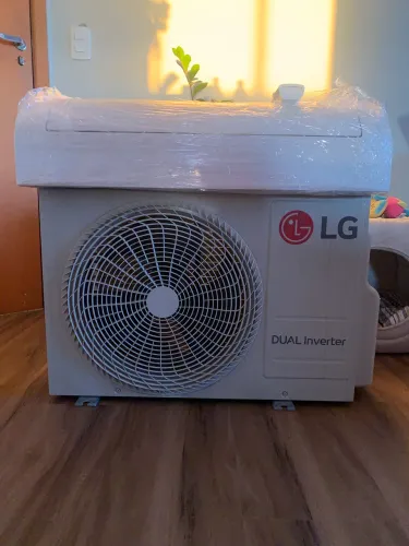 Ar condicionado LG Dual inverter 9000 btus