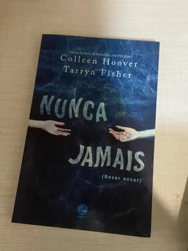 Nunca jamais duas edições