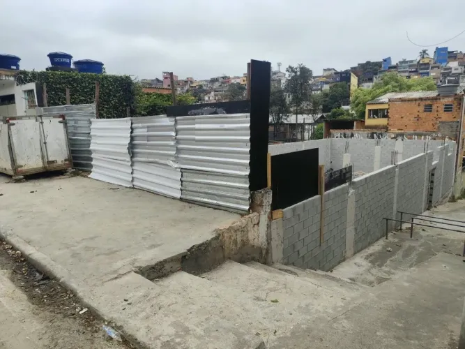 Embu das Artes Santo Eduardo terreno comercial OU Residencial