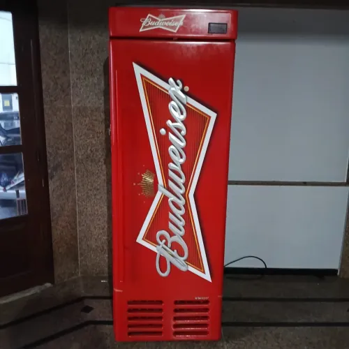 Vendo cervejeira 220 $ 3.000
