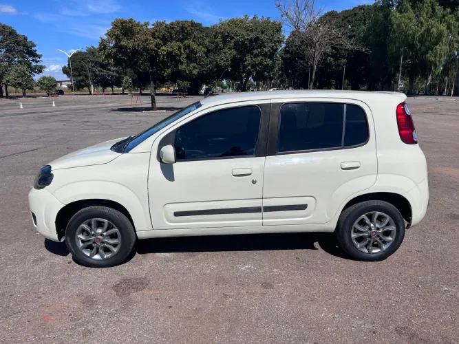 Fiat Uno Vivace/rua 1.0 EVO Fire Flex 8V 5P 2014