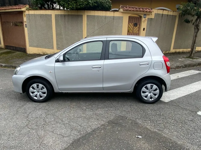 Toyota Etios XS 1.5 Flex 16V 5P Mec. 2016