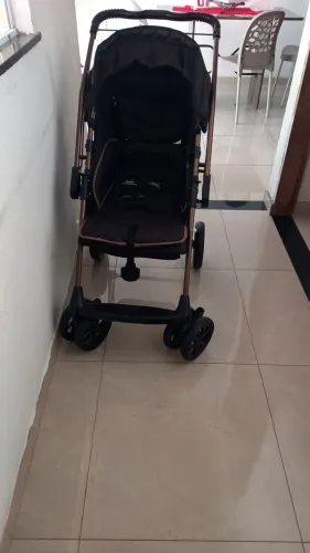 Carrinho de bebê, dois meses de comprado