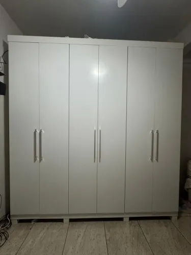 Guarda Roupa 6 Portas
