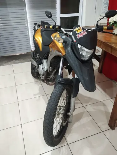 XRE 300
