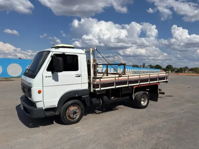 VW 8.160 Delivery 2013 - Carroceria de Madeira - Só 191 mil km