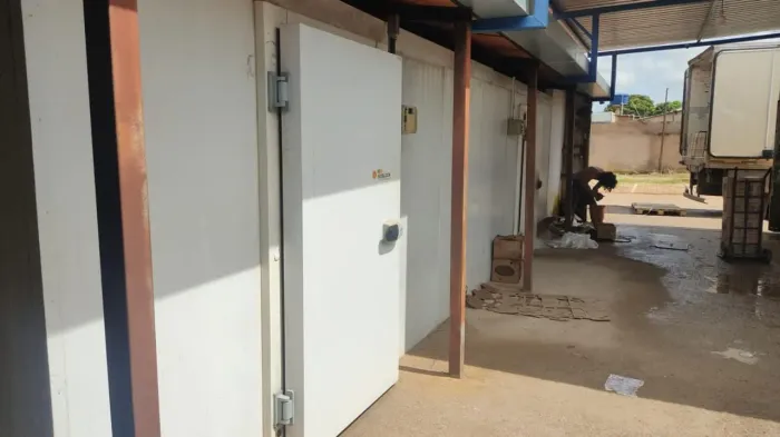 URGENTE, URGENTE Câmera fria 40m² (80m³)