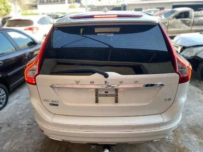 Peças Volvo Xc60 2016 Lanterna Farol Porta Cambio Motor Retrovisor Capo Bobina Parachoque