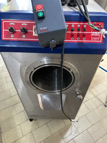 PRODUTORA DESCONTÍNUA SORVETE E AÇAÍ (máquina)
