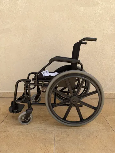 Cadeira de Rodas Jaguaribe Cantu Plus ( Nova )