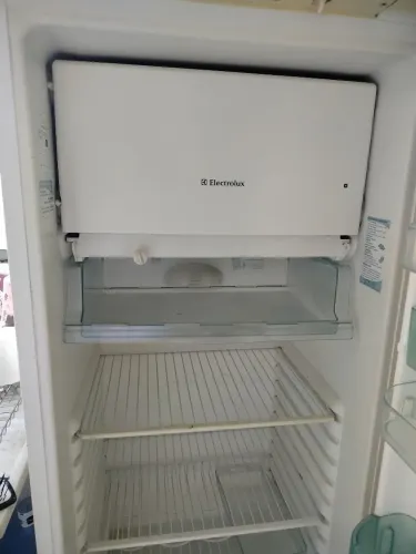 Geladeira total bruta: 317 litros