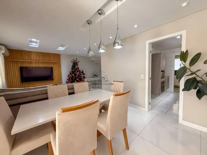 Casa Reformada no Condomínio Villa Campolim: 175m² e Localização Premium