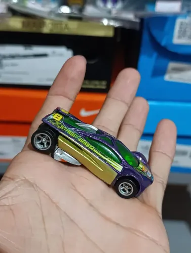 Hot Wheels Via 35 - Sling Shot