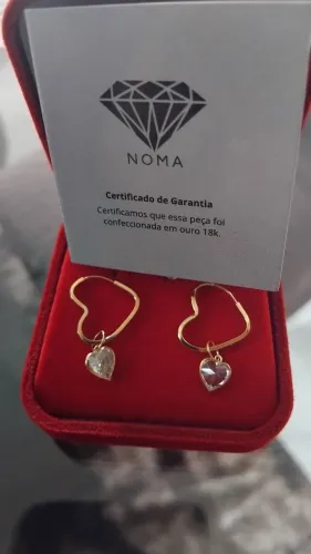 Brincos e pigentes em ouro 18k
