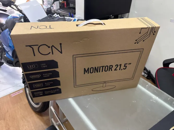 Monitor tcn 21,5? lacrado