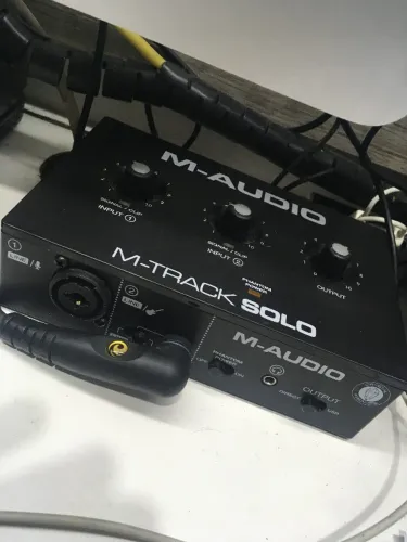 Interface De Áudio M-audio 2 Canais M-track Solo Usb Preto (Usado)