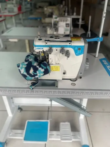 Overloque Jack Pronta entrega semi usada