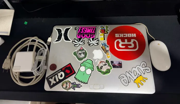 MacBook Pro 15 + Fone JBL Original Everest