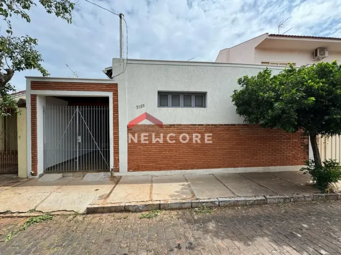 Casa em Rua Pedro Álvares Cabral - Jardim Ártico - Araraquara/SP