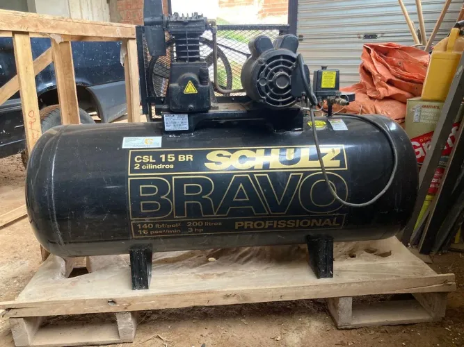 Compressor Schulz Bravo PROFISSIONAL 200 Litros