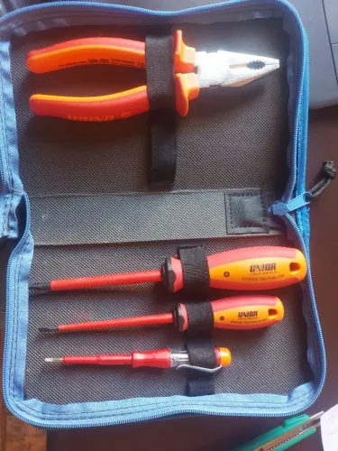 Kit Unior, Alicate e chaves VDE, com chave de teste. Novo, Sem uso.