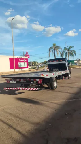 Vendo guincho plataforma com asa delta