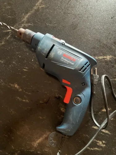 Vendo furadeira da Bosch