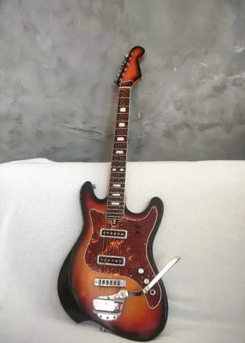 Guitarra Teisco Kawai Sunburst 1960s