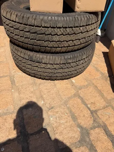 Pneus nexen Pneus Nexen 275/70R18 - Okm - Original RAM 2500.