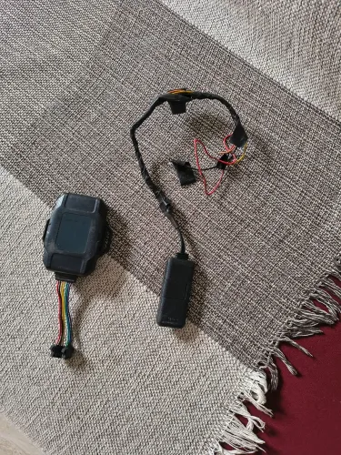 Rastreador de veículos 
