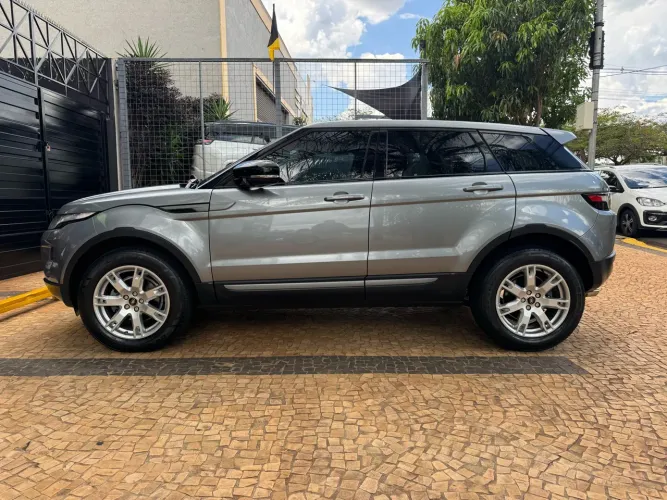 Land Rover Range Rover Evoque Pure 2.0 Aut. 5P 2013