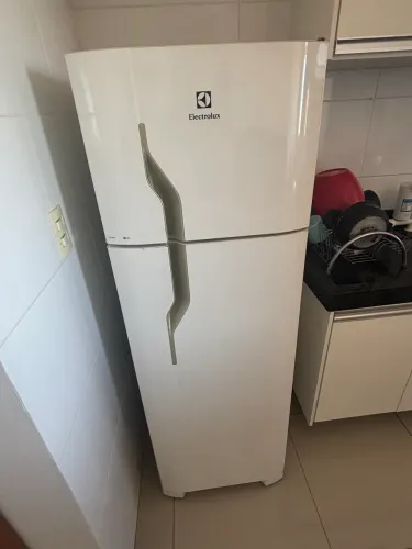 GELADEIRA DUPLEX ELECTROLUX 260 L