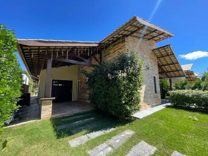 Casa com 3 dormitórios à venda, 194 m² por R$ 800.000,00 - Centro - Eusébio/CE