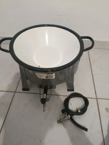 Vende-se Tacho para fritar salgados.