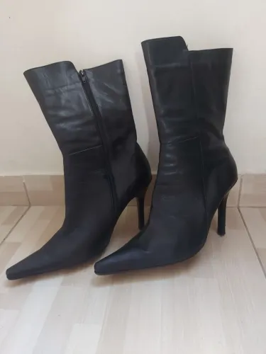 Bota cano médio