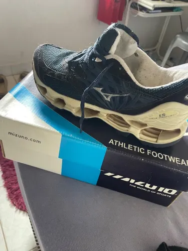 Vendo Mizuno ls wave pro