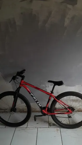 VENDO BICICLETA MODELO CALOI 6 MARCHAS IMPECÁVEL 