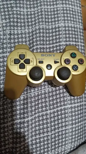 Controle ps3 dourado ?